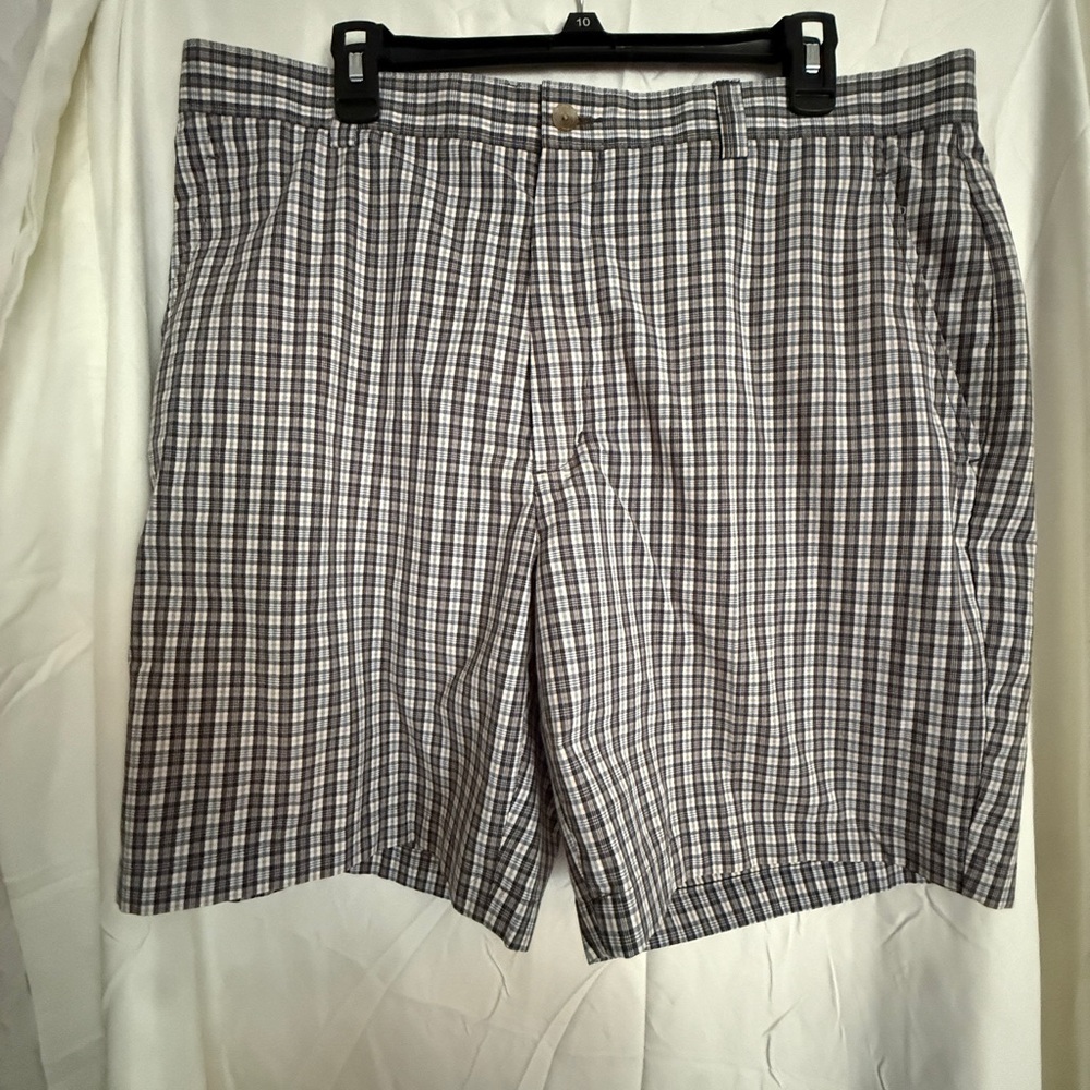 Cutter & Buck Gray and White Flat Front Shorts